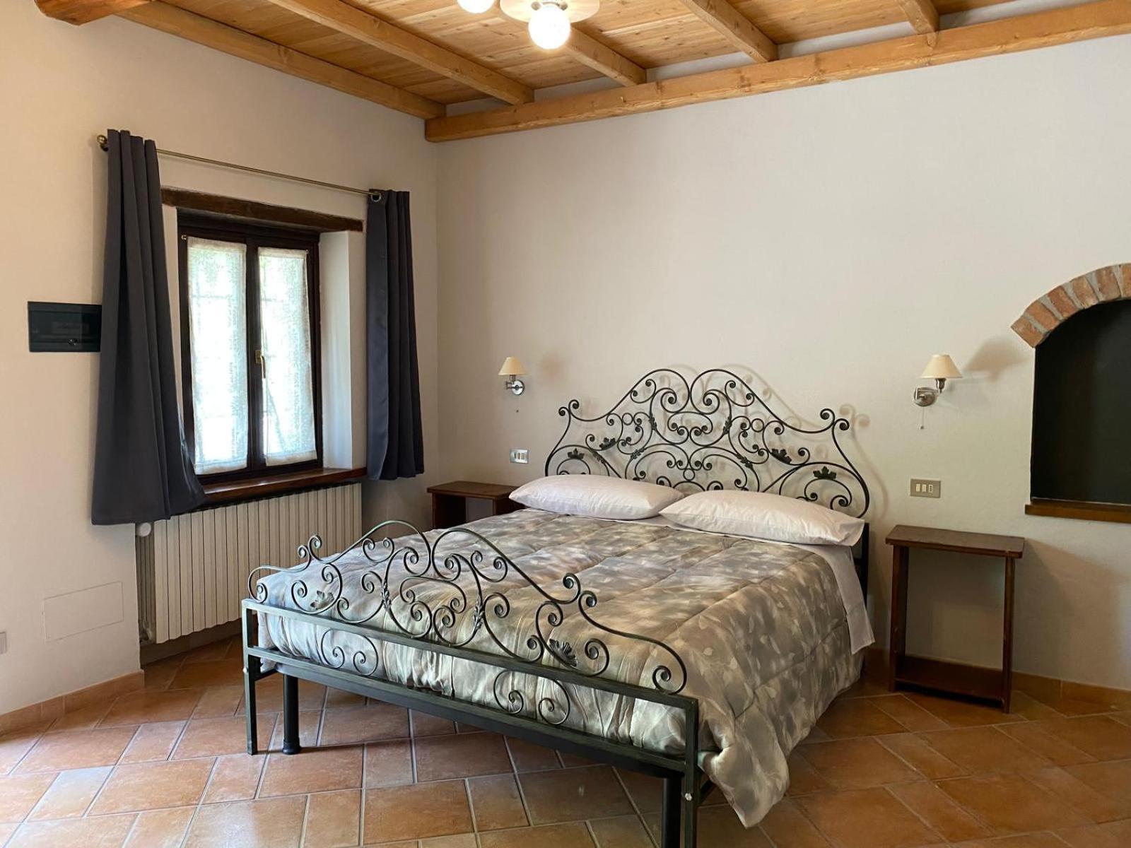 Poggiacolle * Montecalvo Versiggia